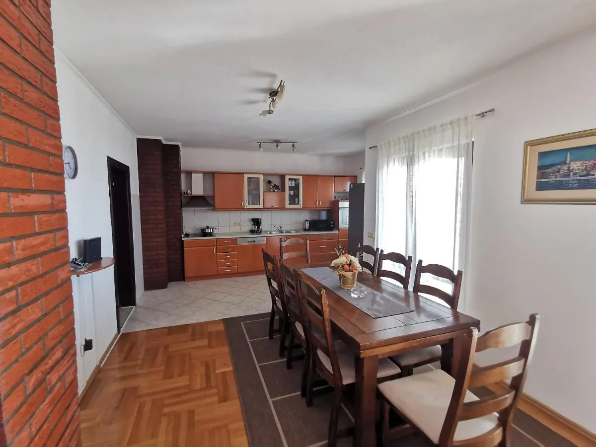 Apartments Niko Crikvenica